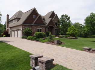 8164 Shadow Creek Ln, Yorkville, IL 60560