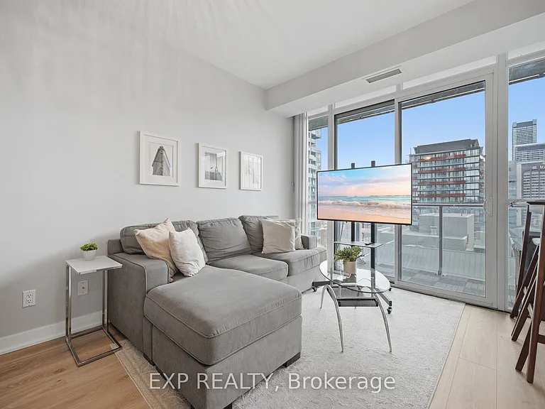 126 Simcoe St #1907 — Photo 13