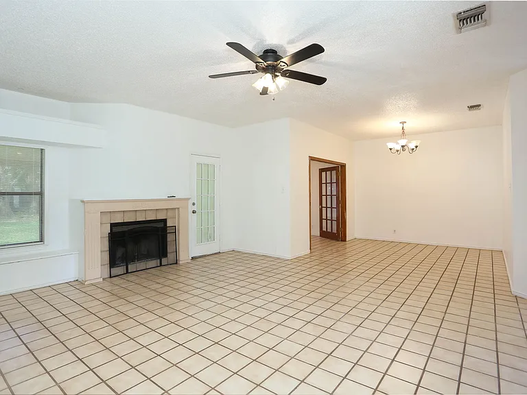 11009 Almond Park — Photo 19