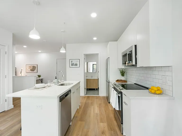 803 South — Photo 11