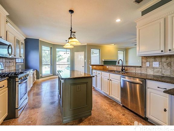 4th image of 4704 Highlands Dr