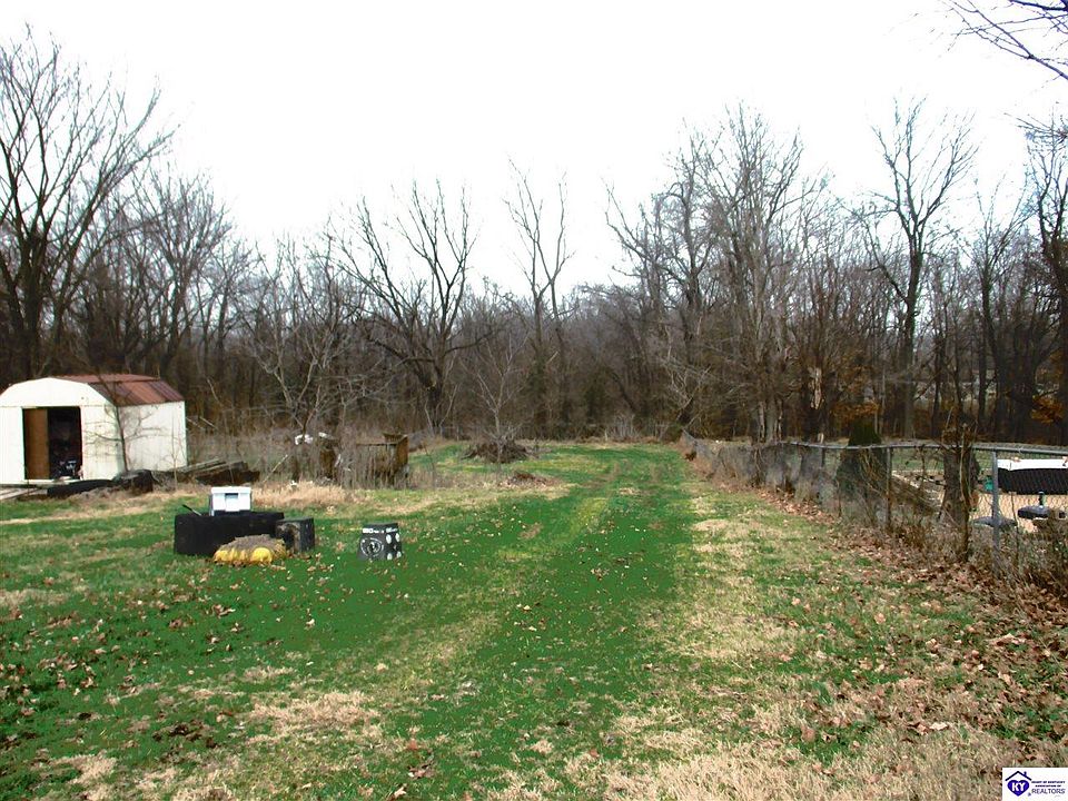 2nd image of 303 W Main St