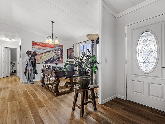 3rd image of 1077 Eagle Nest Rd