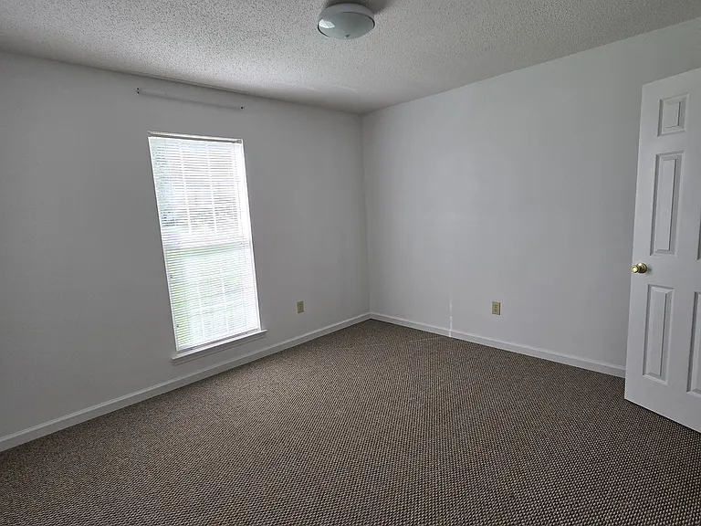 69 Rachel Ave — Photo 8