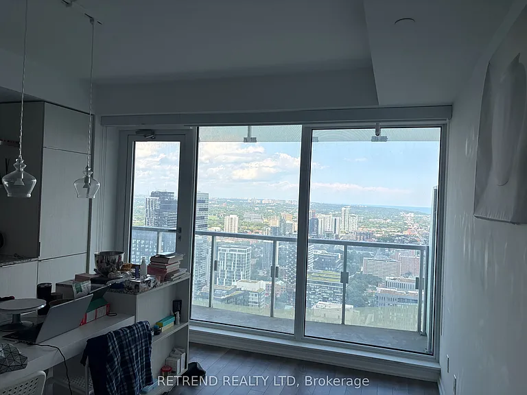 197 Yonge St #4704 — Photo 14