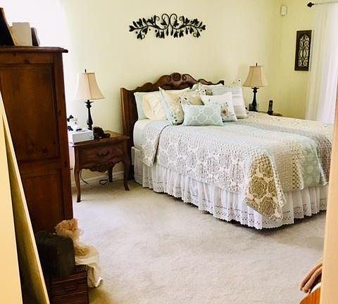 4th image of 17 Beechwood Ln