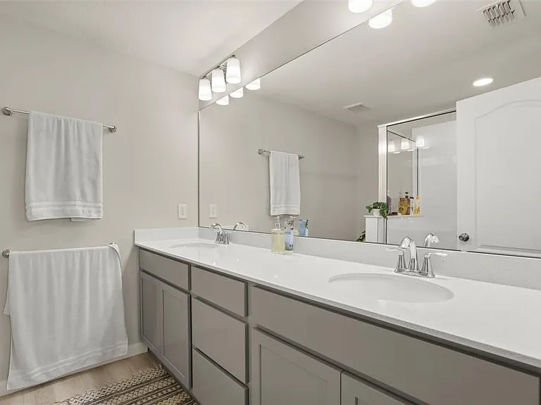 14913 Harvest St — Photo 14