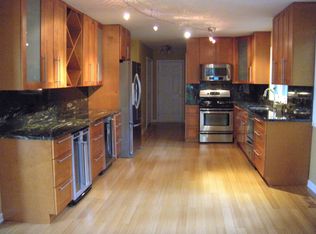 4324 Stonewall Ave, Downers Grove, IL 60515