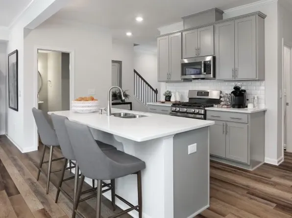 2206 Caen St, Raleigh, NC 27610