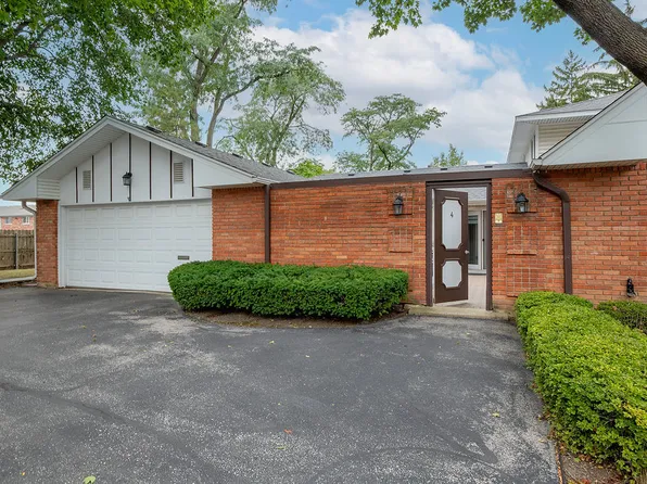 4 Harrogate On Oxford St, Rolling Meadows, IL 60008