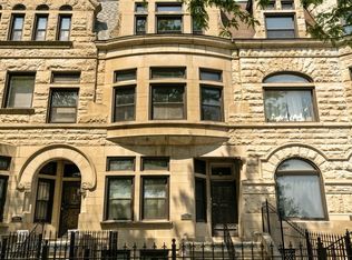 3912 S Prairie Ave, Chicago, IL 60653