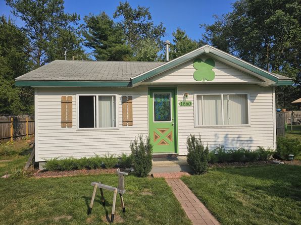 1560 Cactus Ct, Saint Helen, MI 48656
