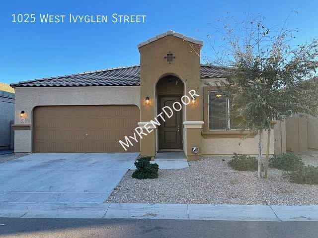 1st image of 1025 W Ivyglen St