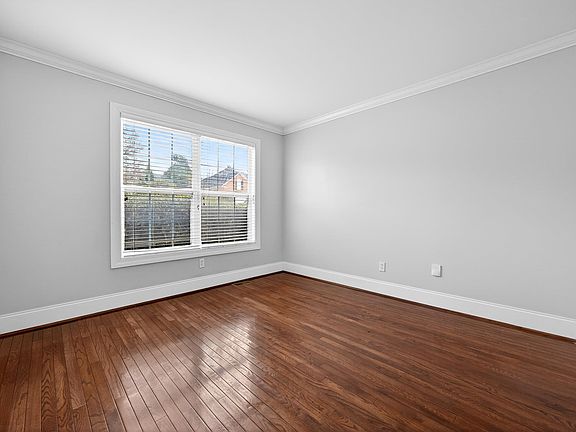 5th image of 203 Ashley Place Rd