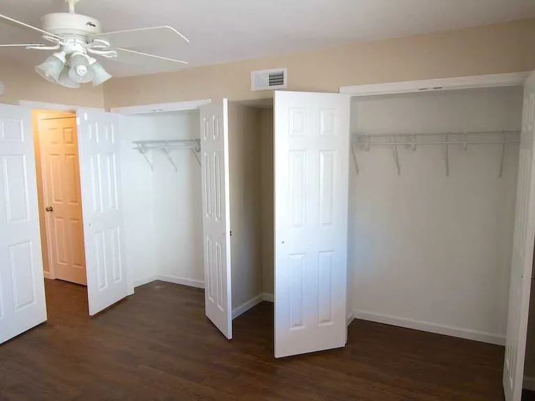 Highland Court — Photo 12