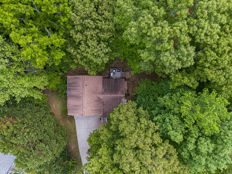 204 Wesley Mill Ln — Photo 40