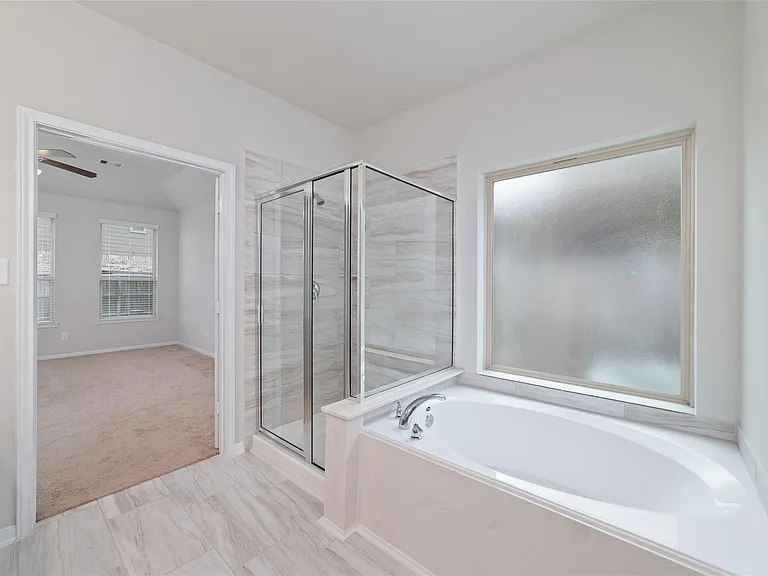 18511 Grand Spanish Oak Ct — Photo 19