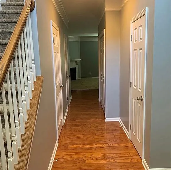 5054 Lower Elm St S — Photo 2