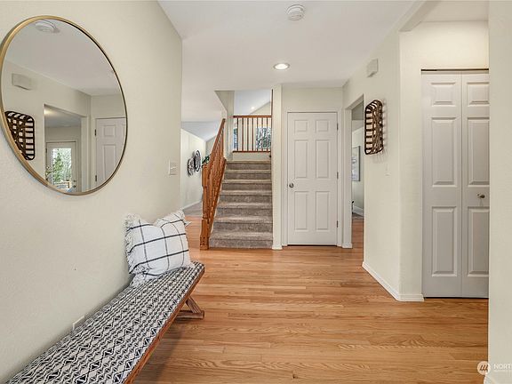 3rd image of 1268 NE Cameo Court