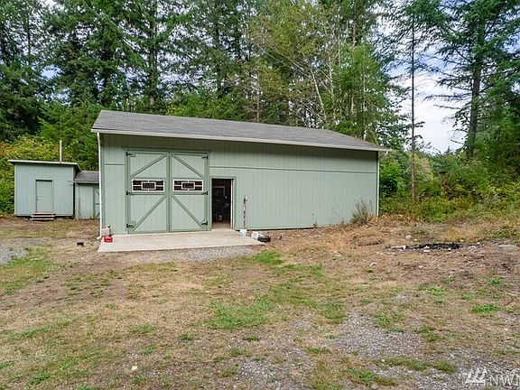 3rd image of 11013 Skagit Dr SE