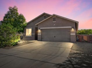 1746 Lark Dr NE, Rio Rancho, NM 87144