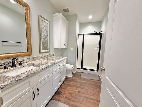 5th image of 2828 Summer Cir