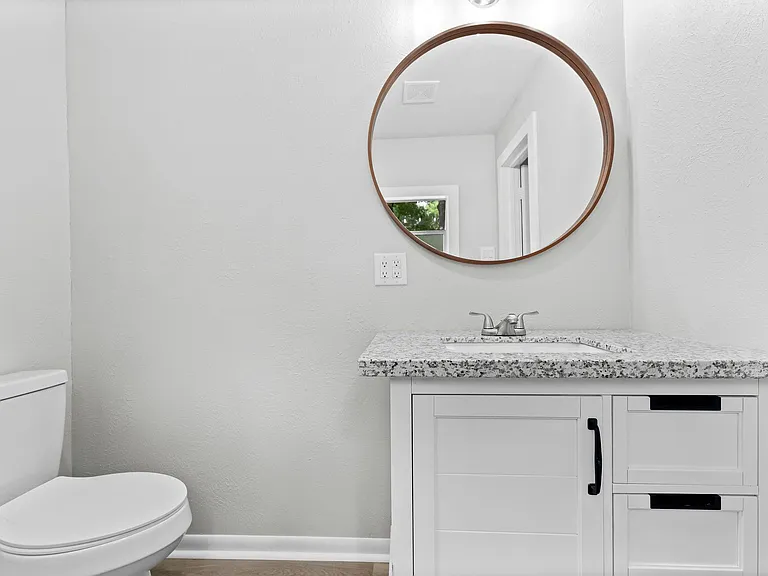 601 Dogwood Trl — Photo 32