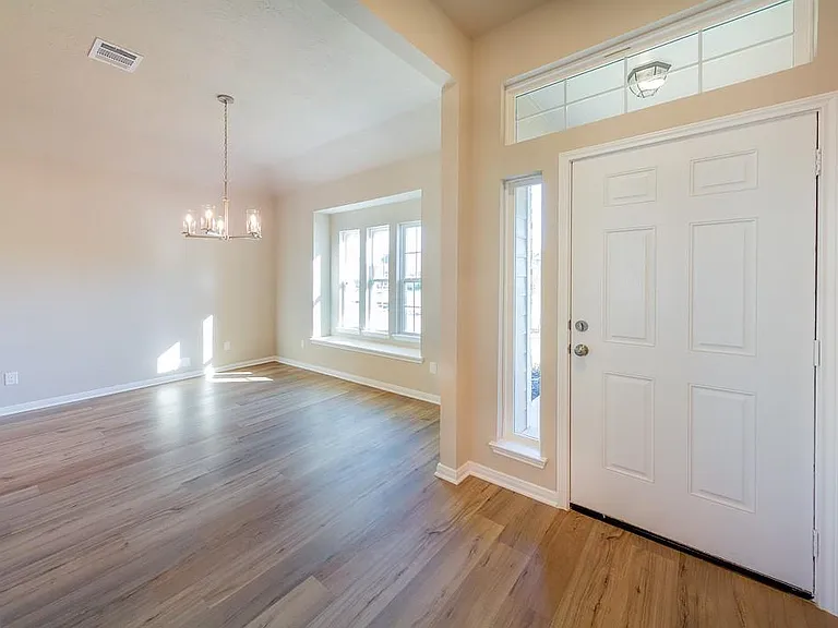 3317 Rolling View Ct — Photo 6