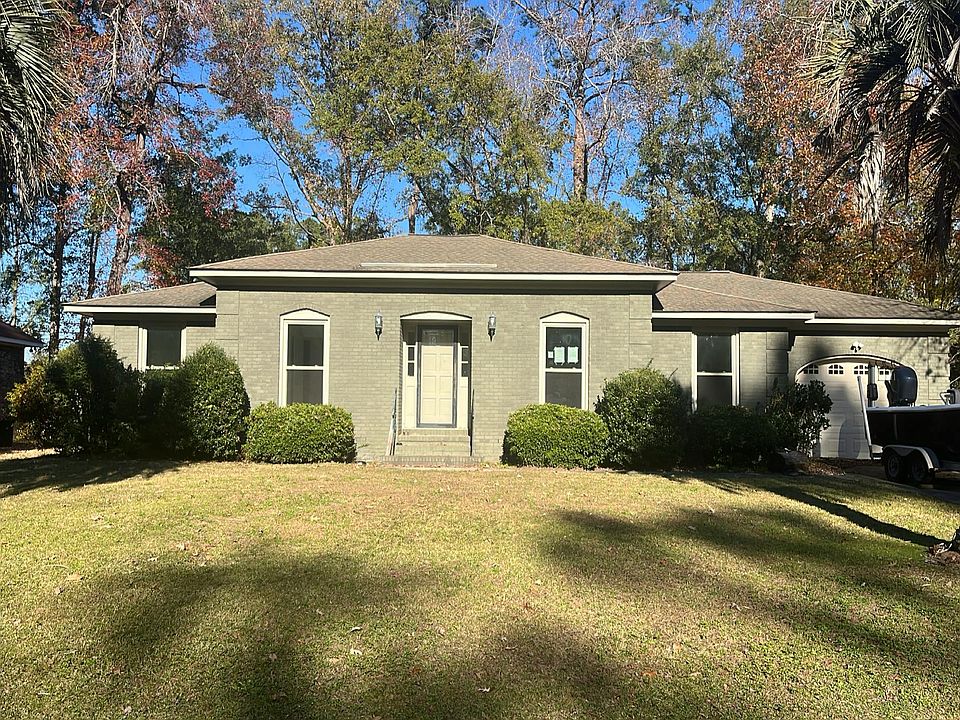 1st image of 203 Stratford Dr