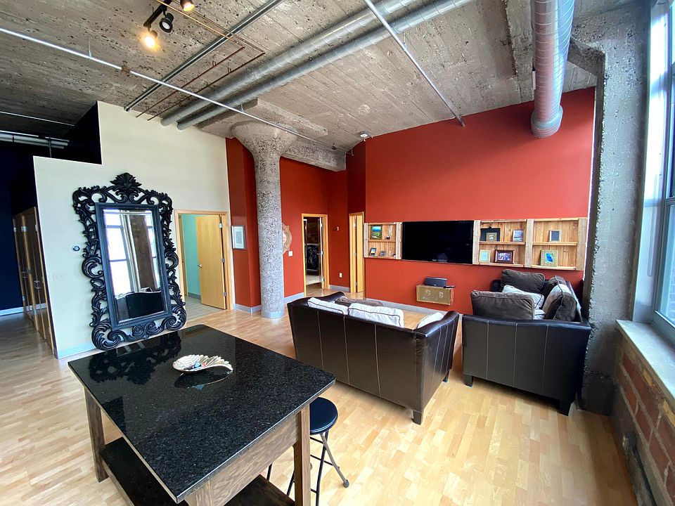 1st image of 521 7th St S #408