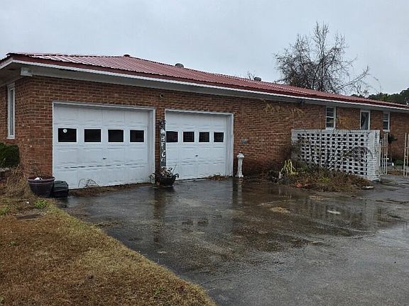 2nd image of 306 Greenfield Boulevard