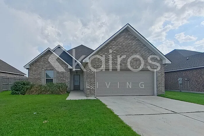 3 bed, 2.0 bath, 1657 sqft, $1,975 — Photo 2