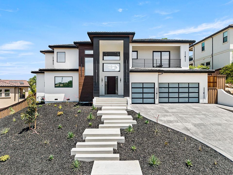 1st image of 590 Sundahl Dr