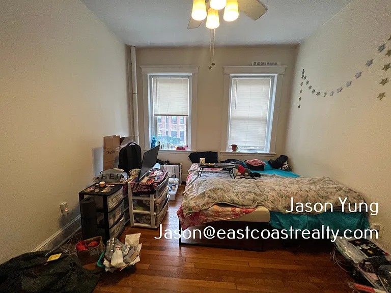 27 Queensberry St #3 — Photo 9
