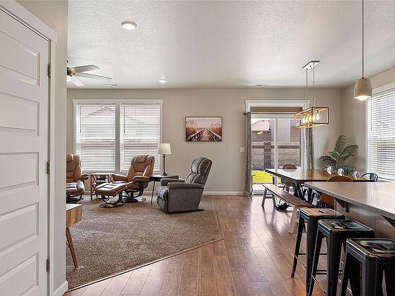4th image of 8215 Cardinal Peak St