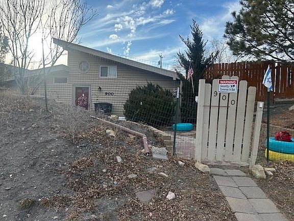 2nd image of 900 3rd Ave