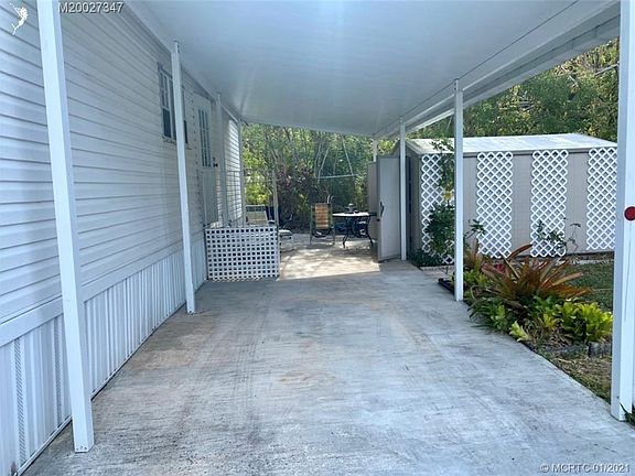5th image of 4723 NE Blue Heron Ln
