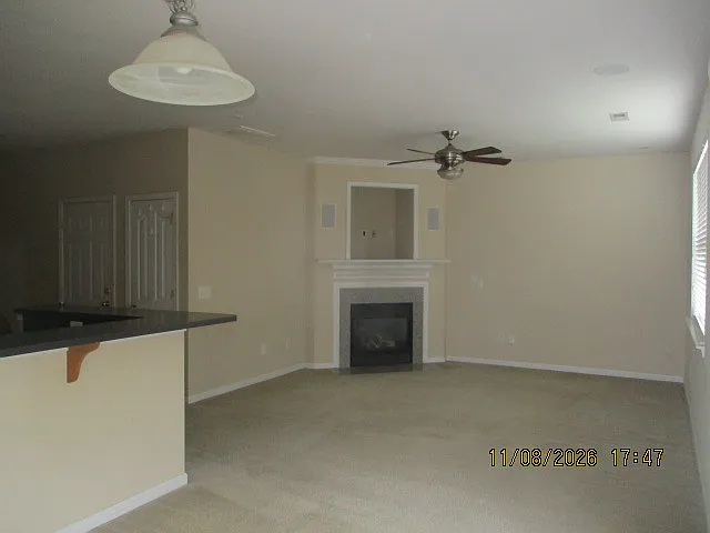 3 bed, 2.5 bath, 1650 sqft, $2,150 — Photo 3