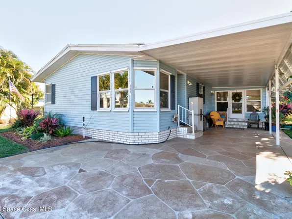 206 Cobia Ct, Barefoot Bay, FL 32976