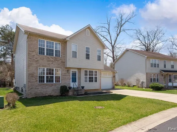 2629 Konrad Ct, Auburn Hills, MI 48326