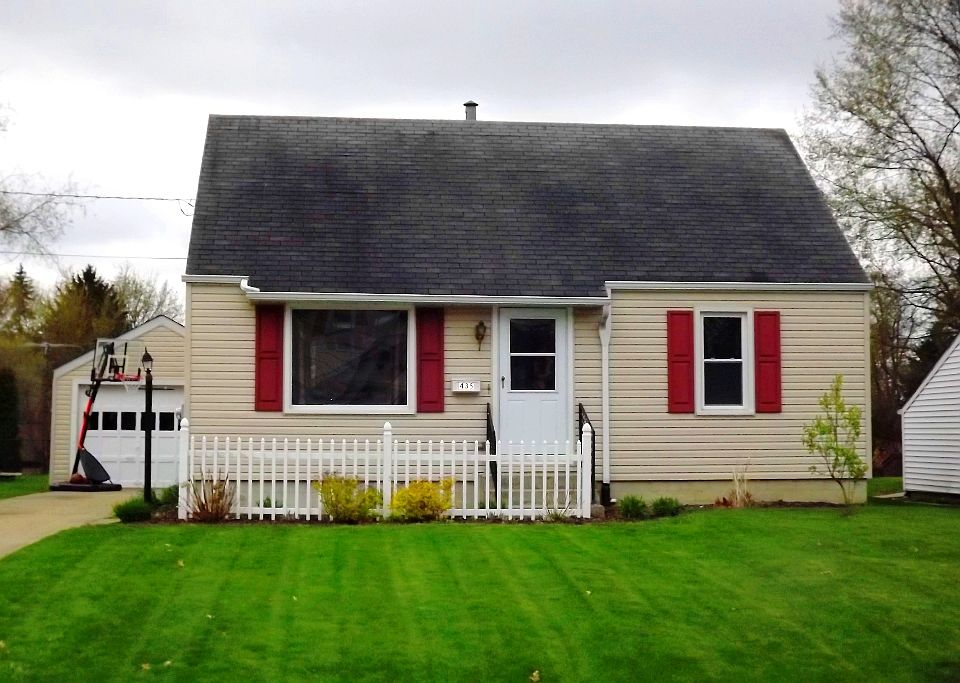 435 Shaw Ave NE, Massillon