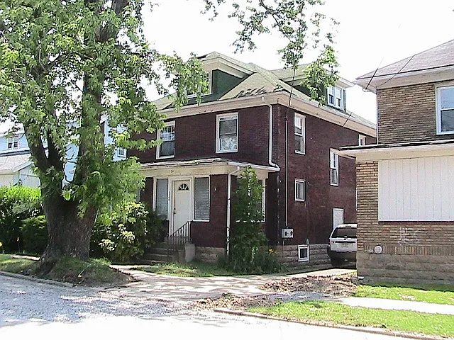 1148 School St