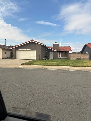 14561 Victor Dr Photo 1