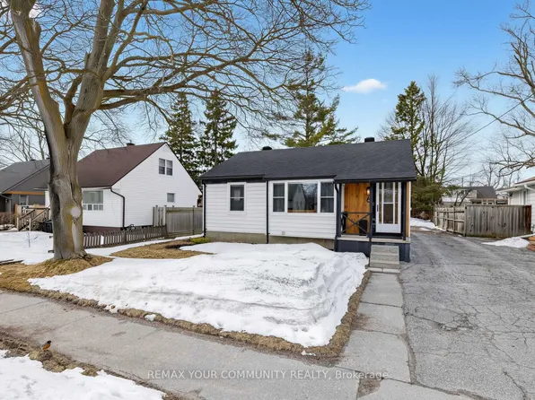 6 Newton St, Barrie, ON L4M 3N3