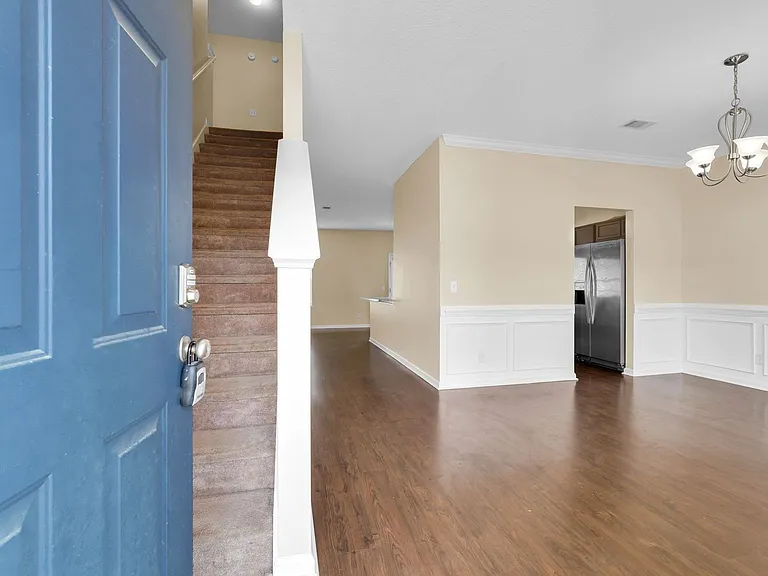 659 Red Oak Ln — Photo 3