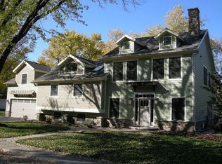 139 Elmwood Dr, Naperville, IL