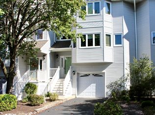 153 Impatiens Ct, Toms River, NJ 08753