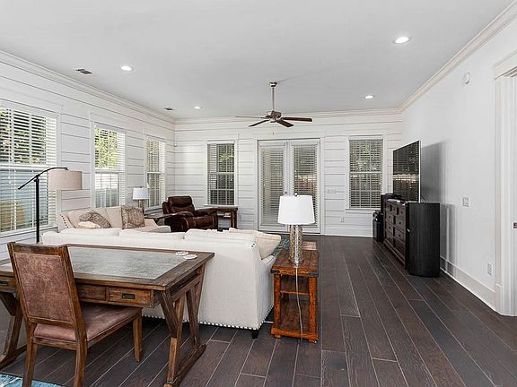 5th image of 661 Cummings Ln