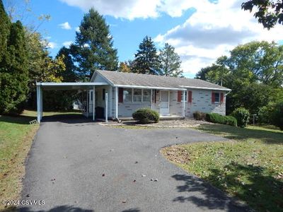 286 N Market St, Elysburg, PA, 17824