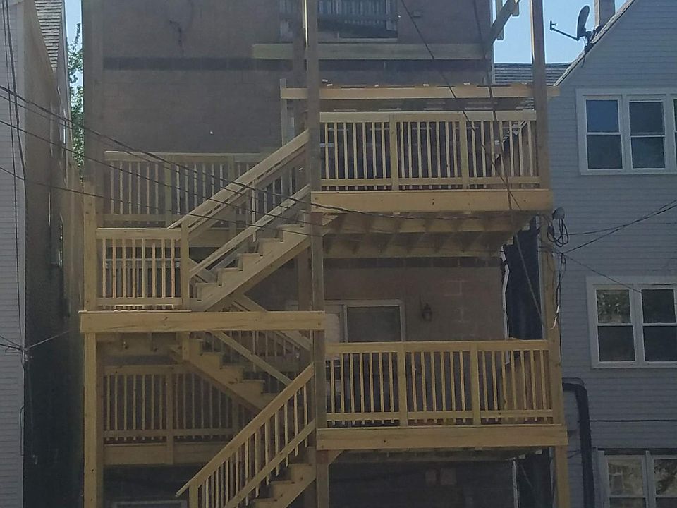 Building Photo 3